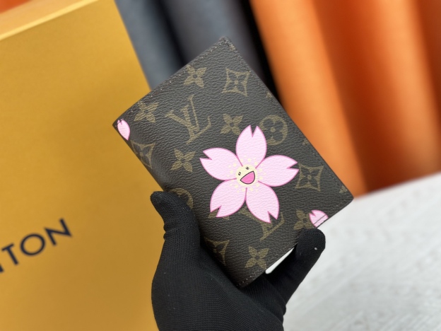 ルイ・ヴィトン パスポートカバー クーヴェルテュール･パスポール