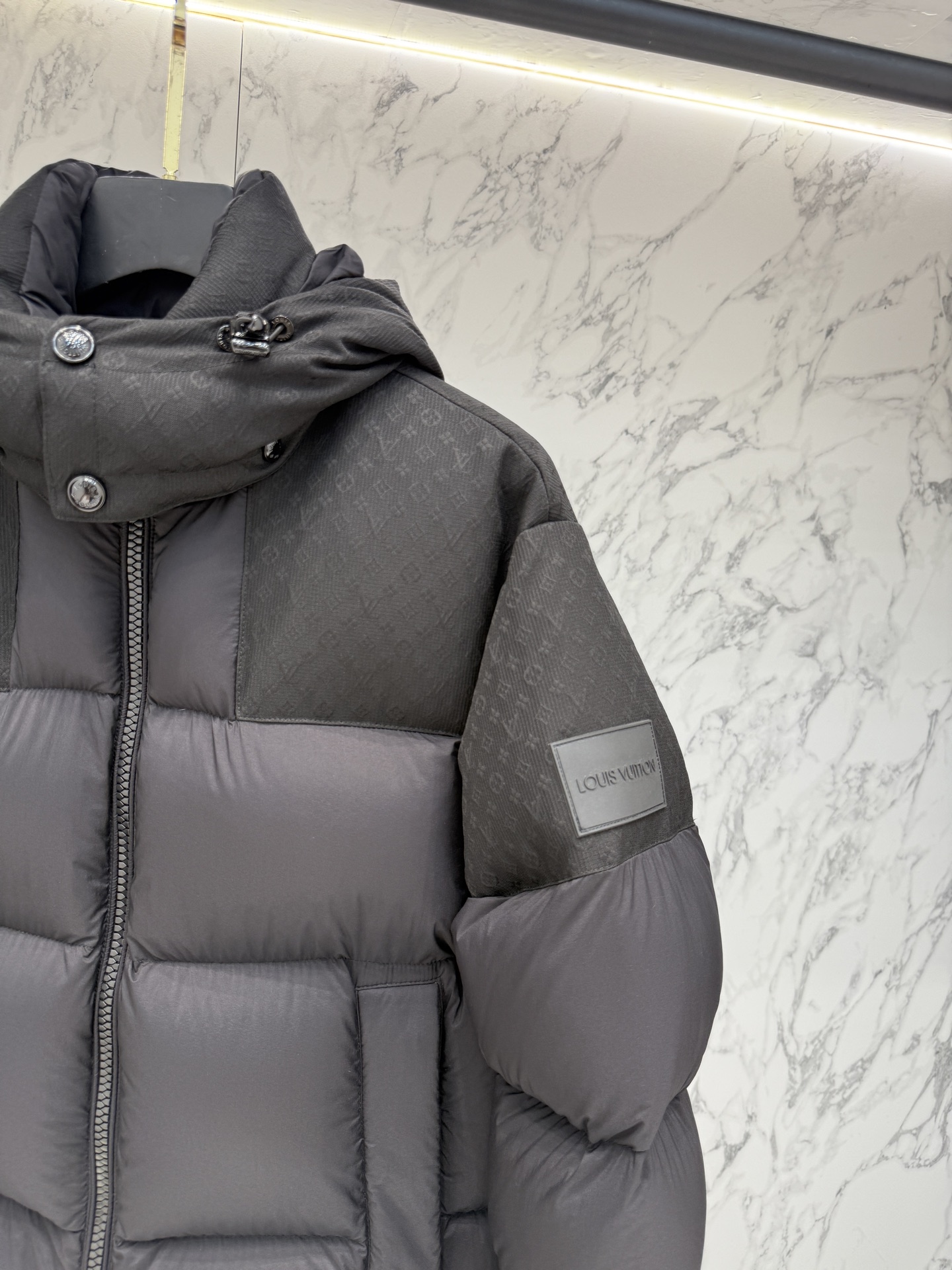 ルイ・ヴィトン「Louis Vuitton」Down Blouson ダウンジャケット