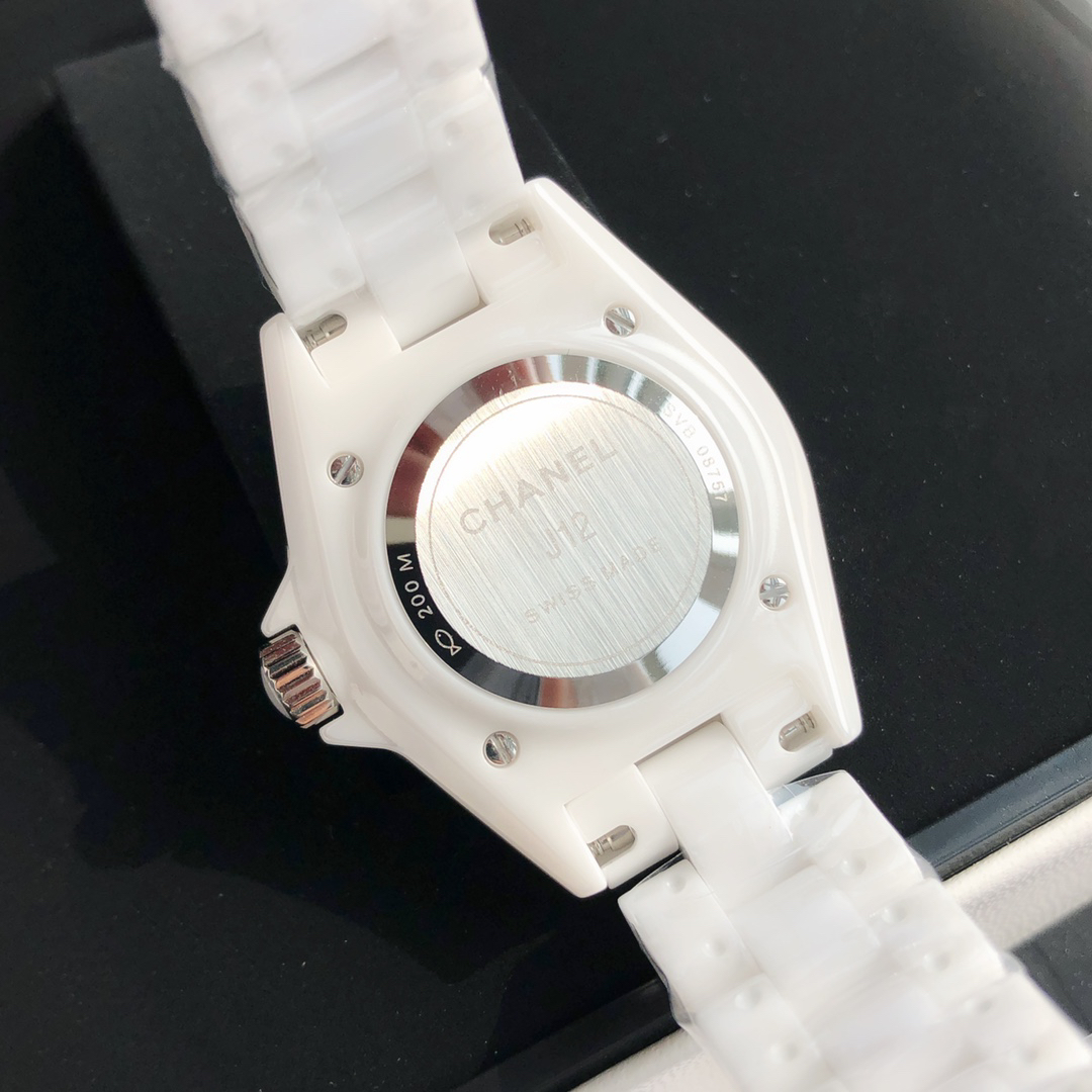 シャネル「Chanel」J12 キャリバー 33MM