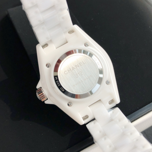 シャネル「Chanel」J12 キャリバー 33MM