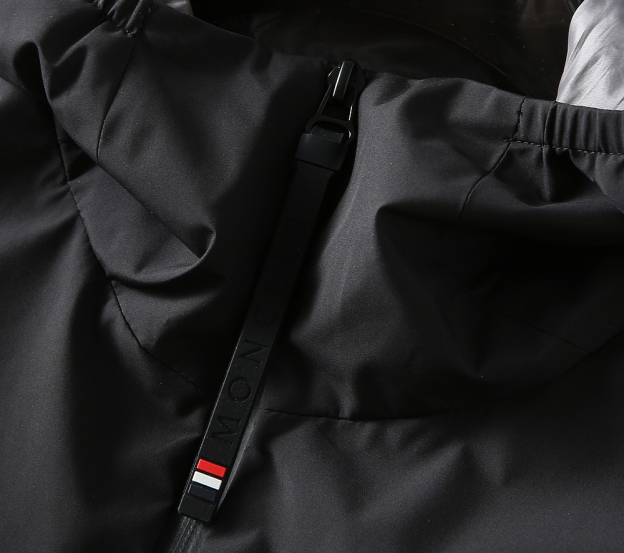 モンクレール「Moncler」秋のフード付きジャケット