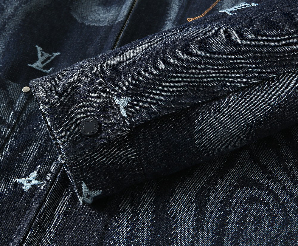 ルイ・ヴィトン「Louis Vuitton」秋冬コレクション ダウンジャケット