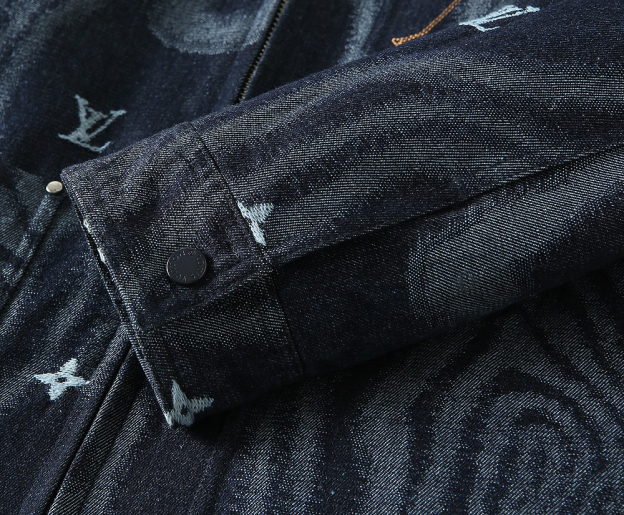 ルイ・ヴィトン「Louis Vuitton」秋冬コレクション ダウンジャケット