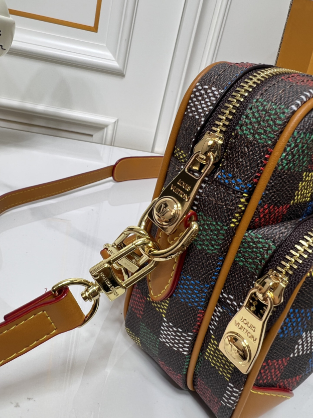 ルイ・ヴィトン「Louis Vuitton」Nil メッセンジャーバッグ