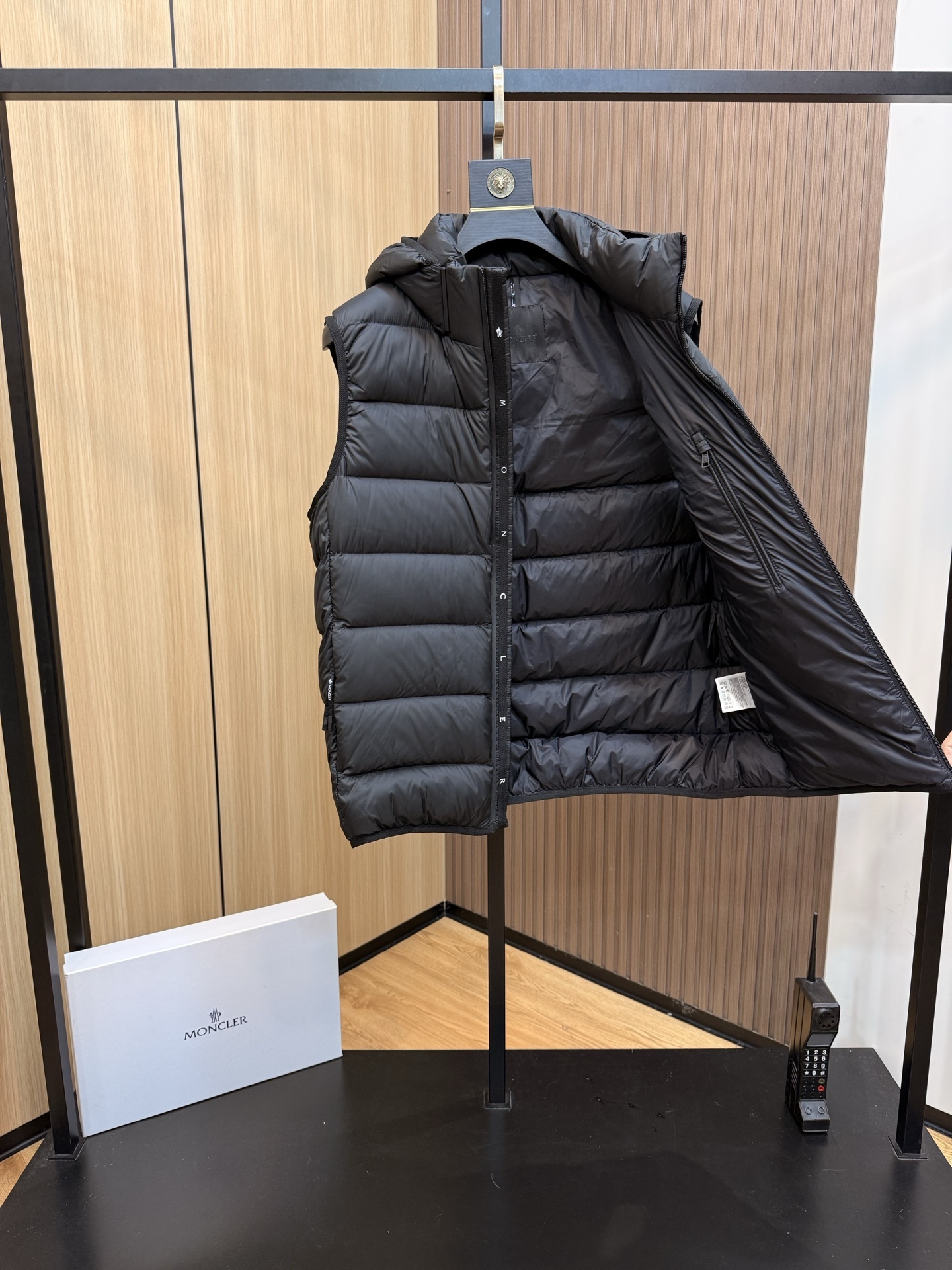 モンクレール 秋冬 メンズ ファッションダウンベスト