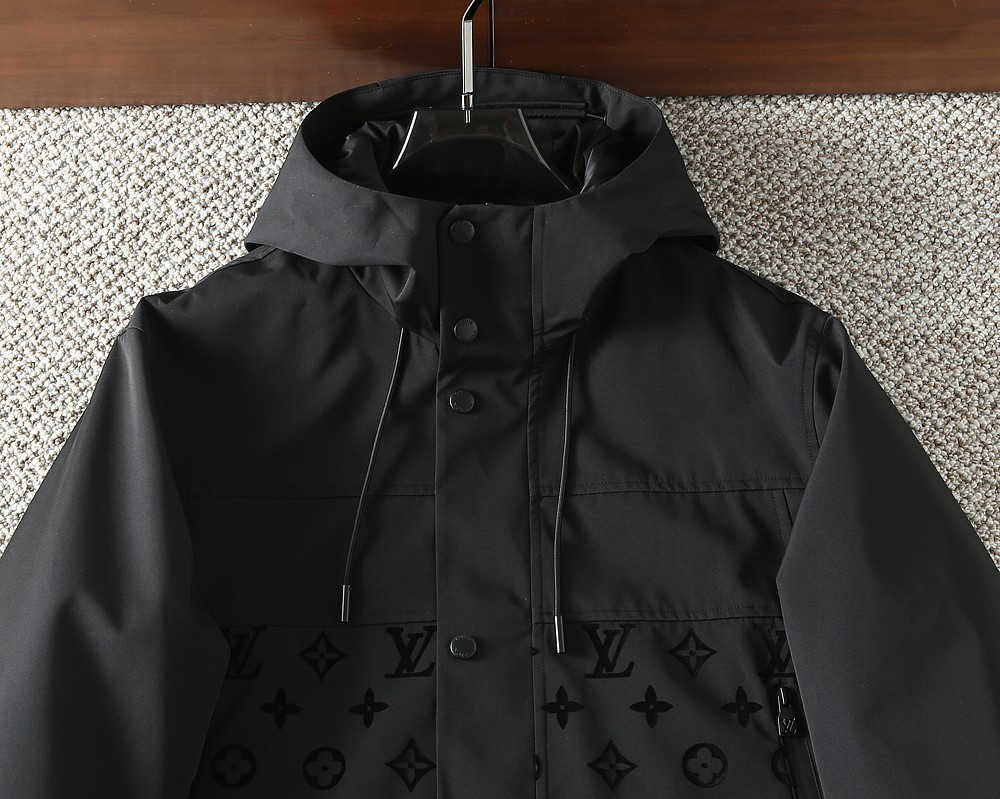 ルイ・ヴィトン「Louis Vuitton」秋冬コレクション クイルテッド ジャケット