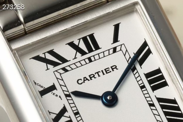 カルティエ［Cartier］タンク マスト ソーラービート ウォッチ 29.5mm x 22mm