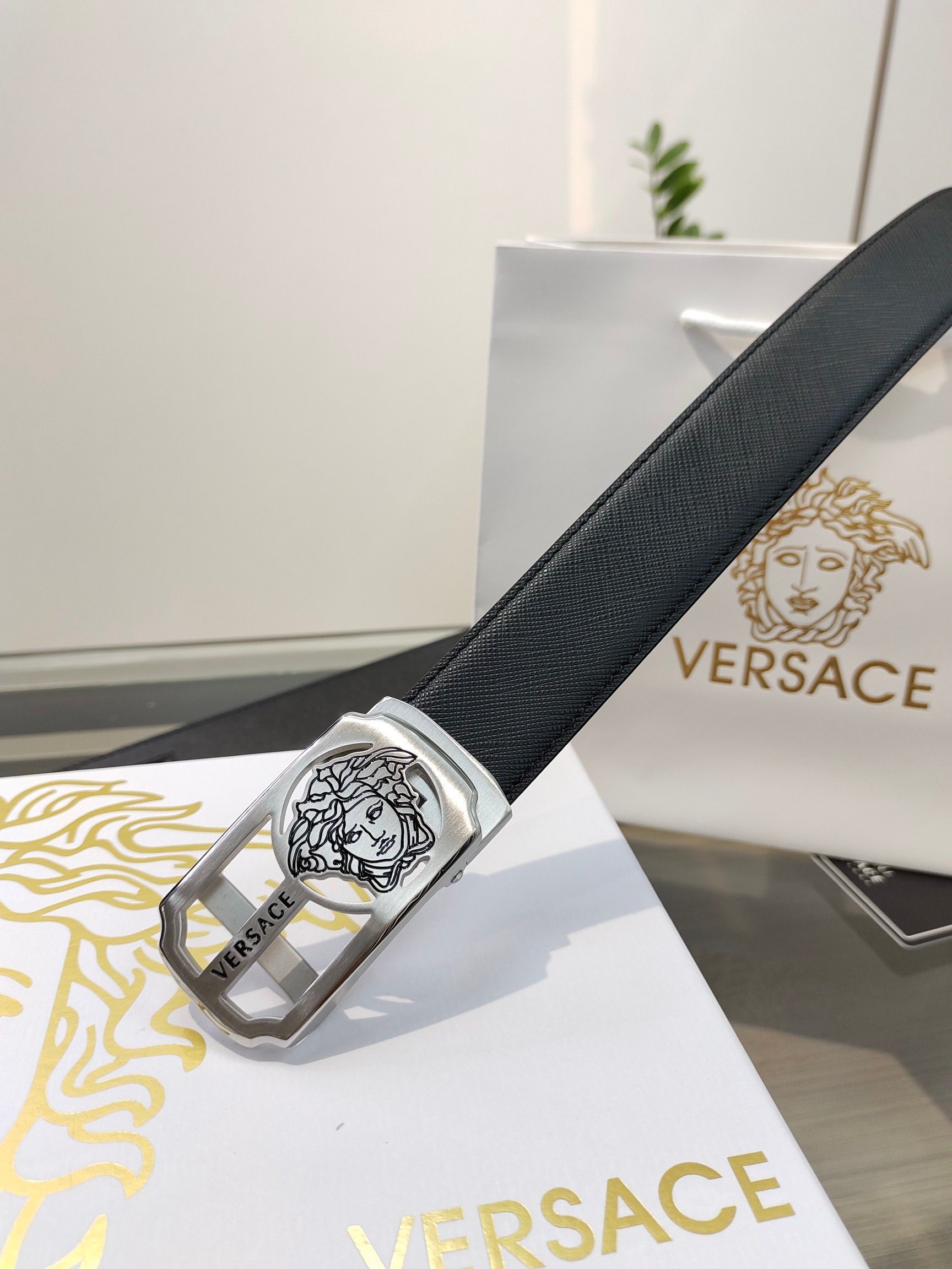 【先行新作】Versace トレンドラグジュアリーベルト「全長約 100cm」