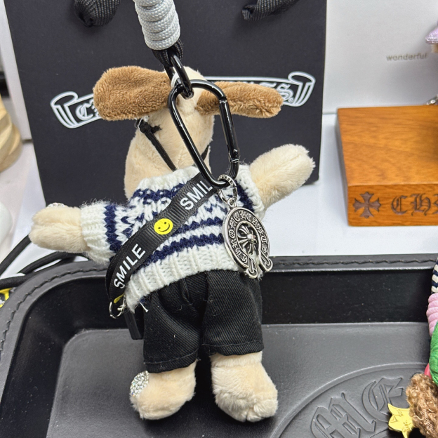 クロムハーツ「Chrome Hearts」バッグチャーム - すべてのトレンドバッグに合わせて、クールでキュートなスタイルを