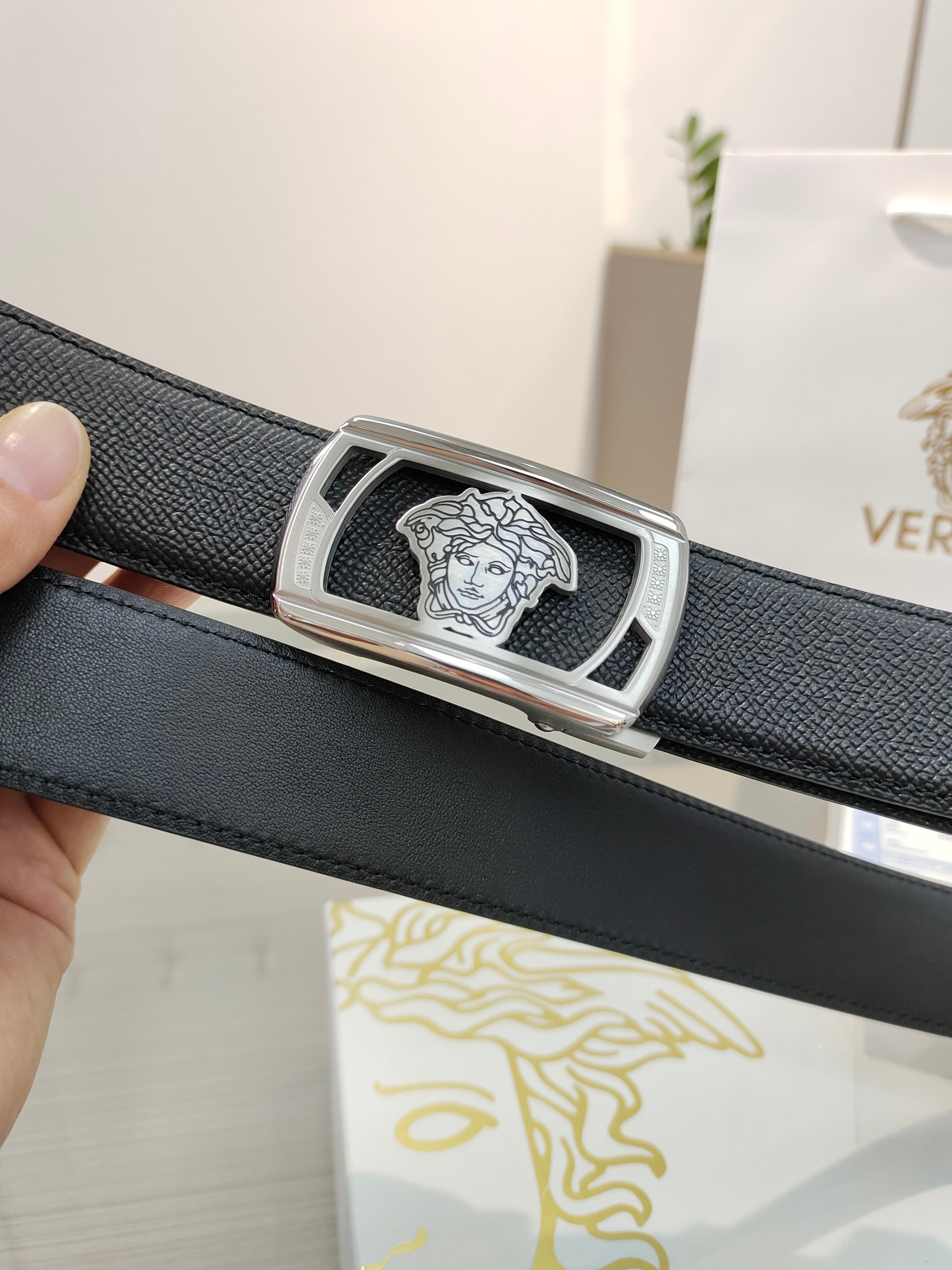 【先行新作】Versace トレンドラグジュアリーベルト「全長約 100cm」