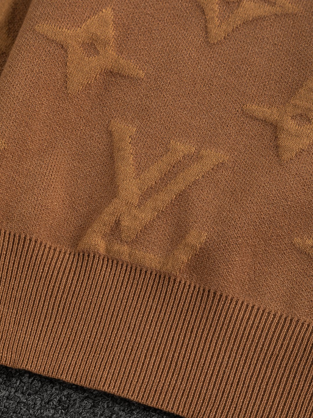 ルイ・ヴィトン「Louis Vuitton」秋冬新作ニットクルーネックセーター