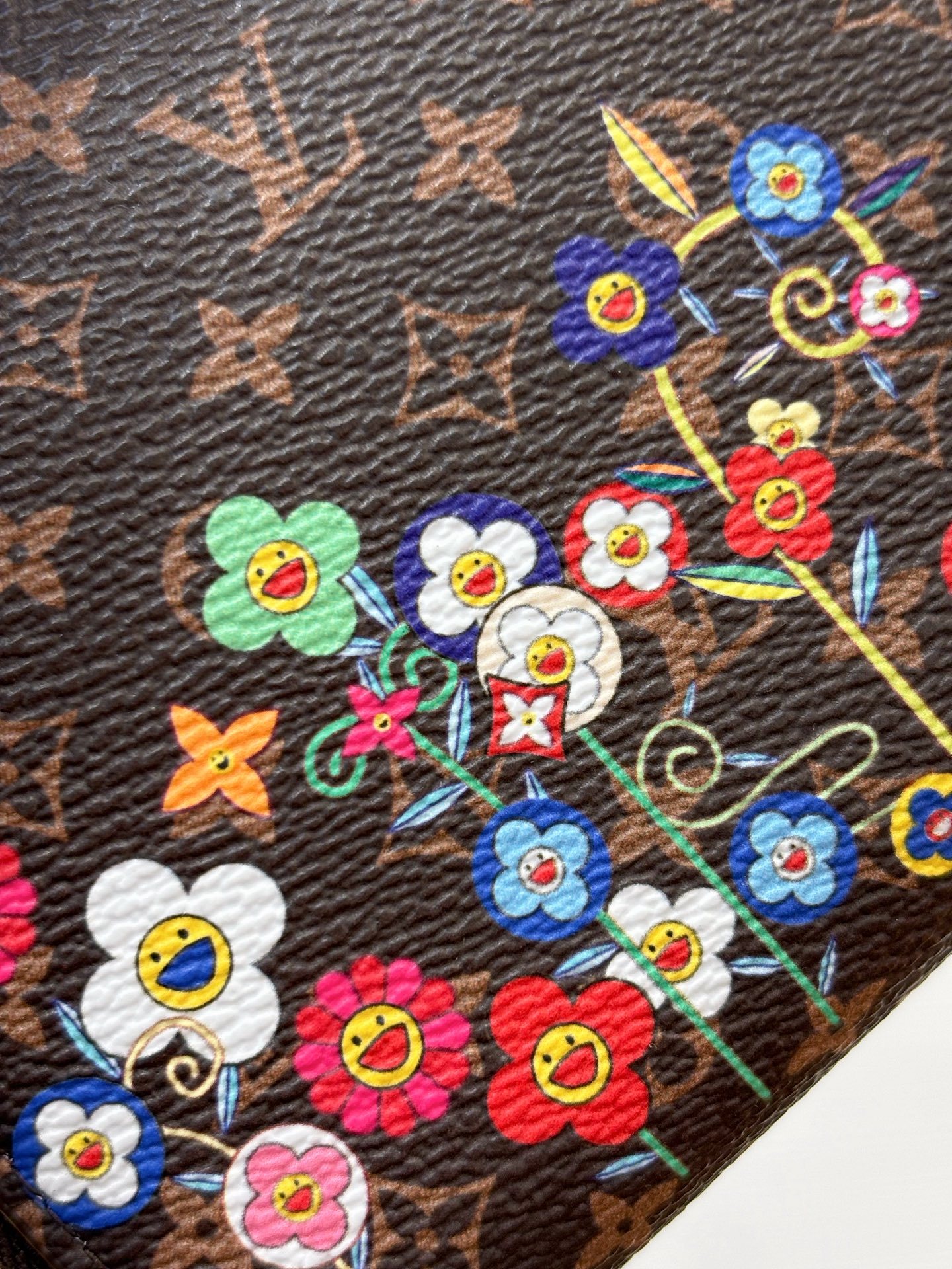 ルイ・ヴィトン「Louis Vuitton」LV x TM ジッピー･ウォレット