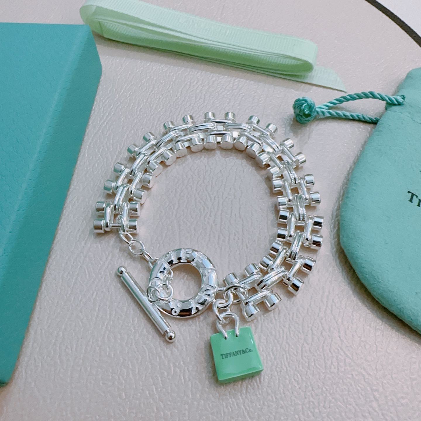 ティファニー「Tiffany & Co.」ポリッシュドシルバーリンク ブレスレット