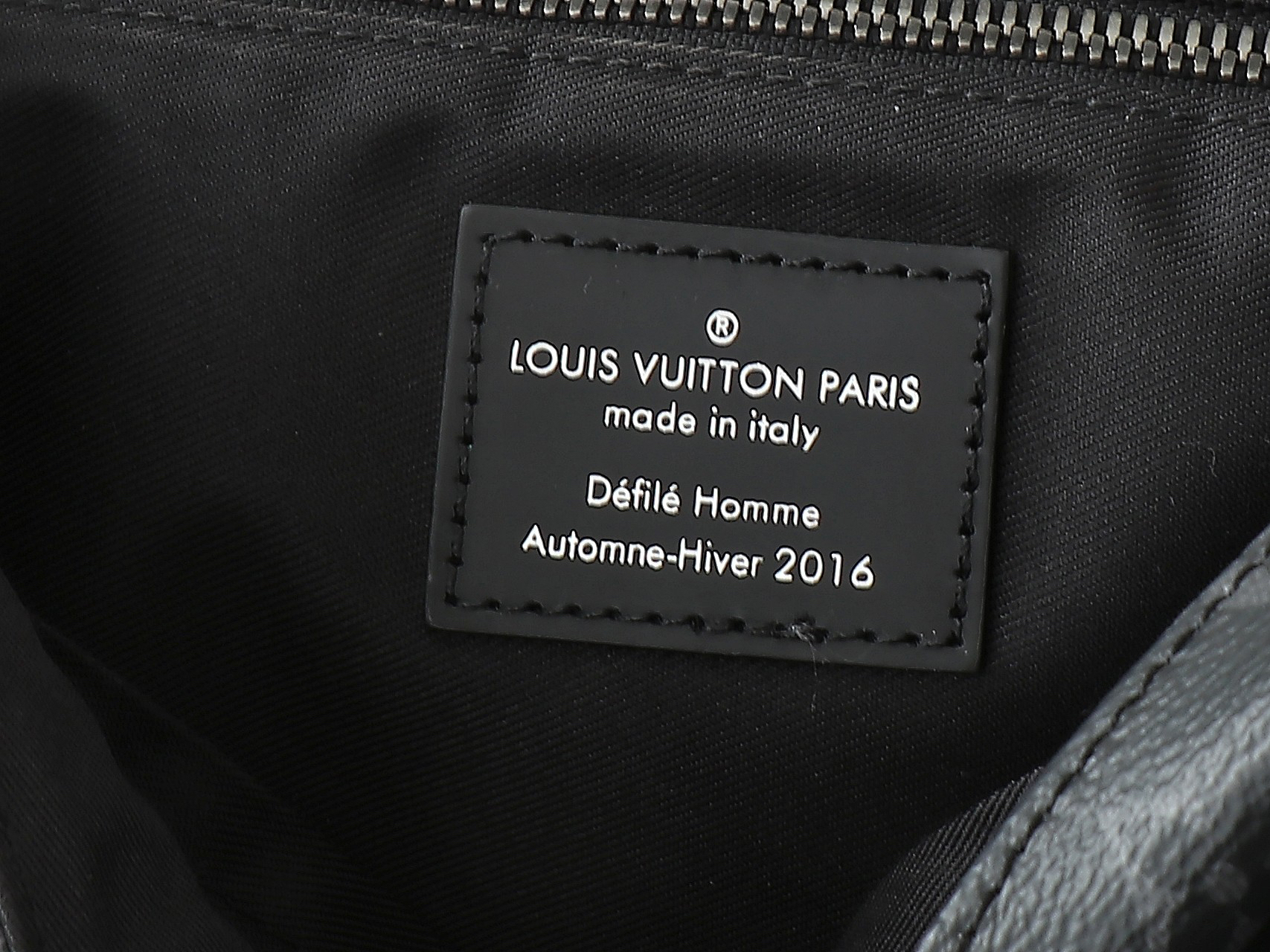 ルイ・ヴィトン「Louis Vuitton」ボード ミディアム メッセンジャーバッグ