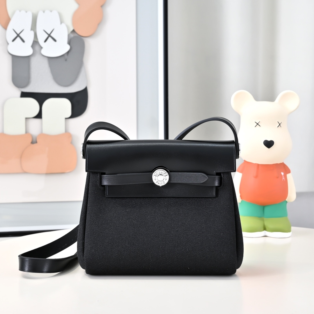 エルメス「Hermès」ミニ ハーバッグ メッセンジャー 20「Mini Herbag Bag」