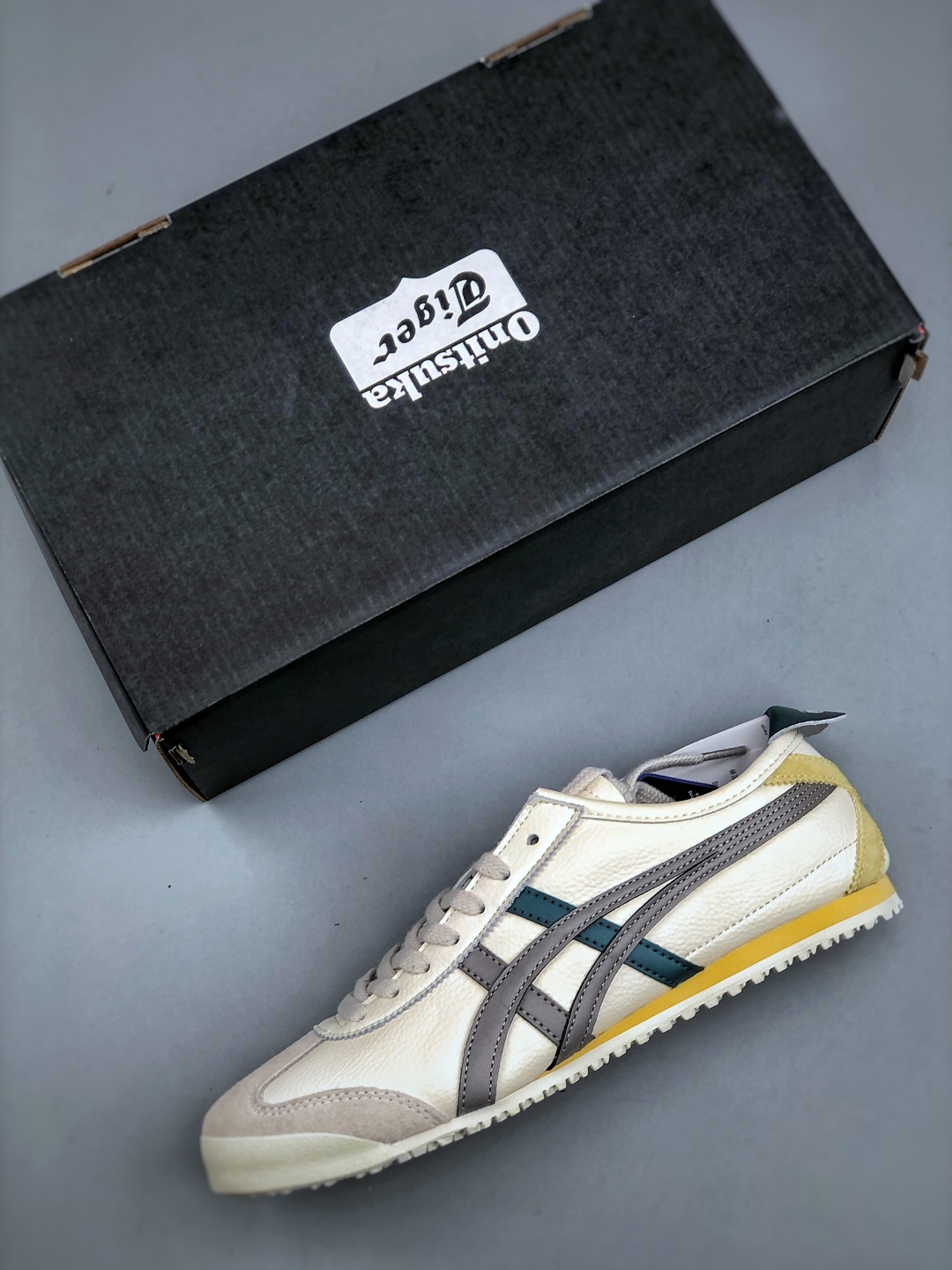 オニツカタイガー「Onitsuka Tiger」MEXICO 66 スリッポン スニーカー