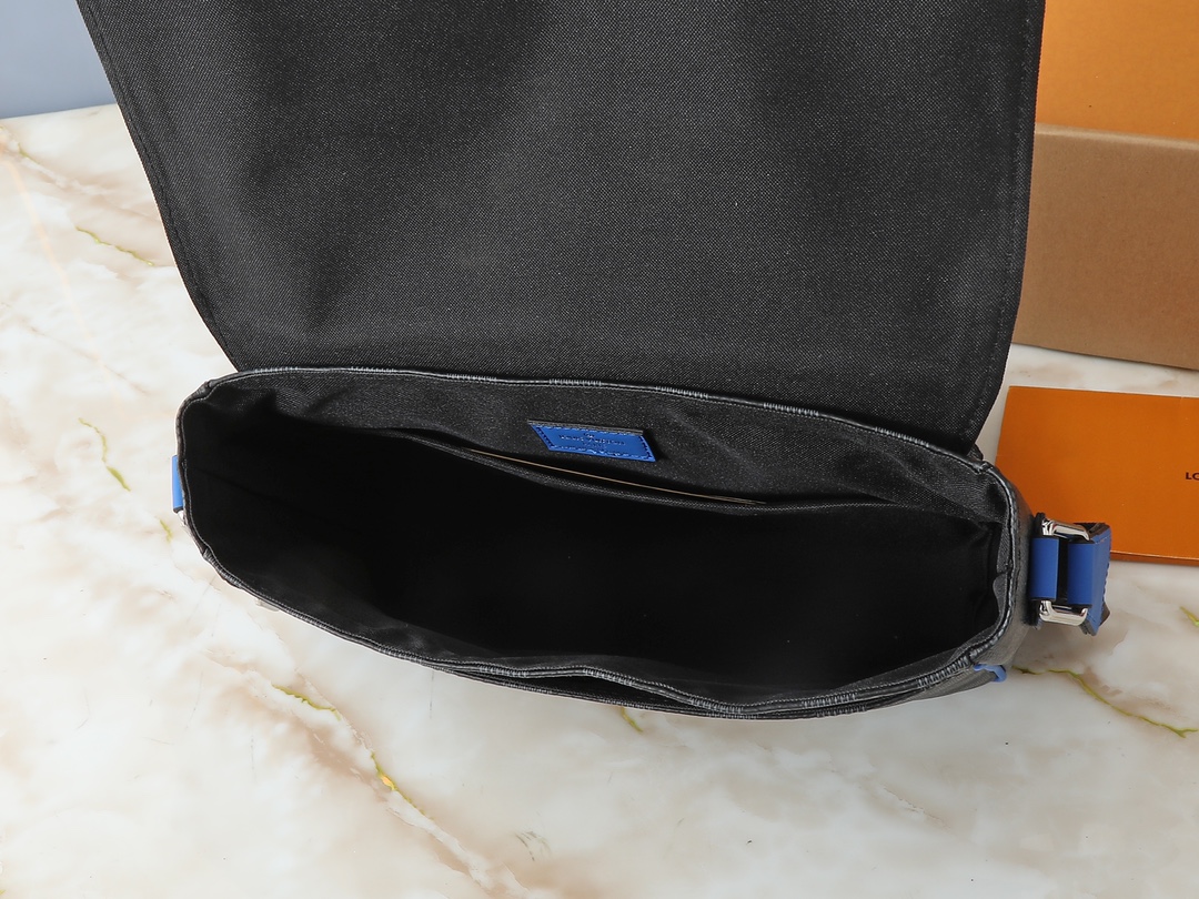 ルイ・ヴィトン「Louis Vuitton」ディストリクト スモールメッセンジャーバッグ