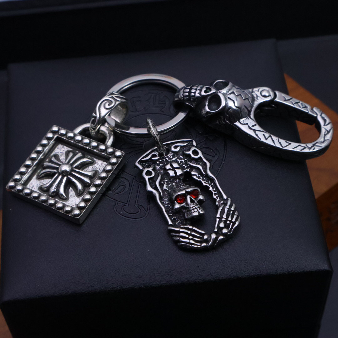 クロムハーツ「Chrome Hearts」キーホルダー＆バッグチャーム - トレンドシンボル