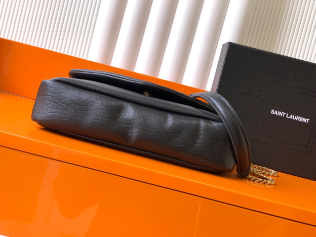 サンローラン「Saint Laurent」カリプソ ミディアム（グレインラムスキン）