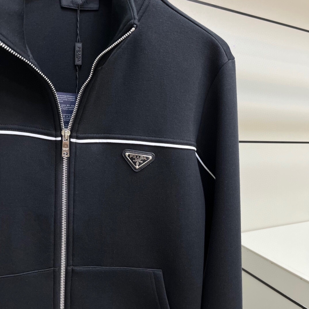 プラダ「Prada」メンズ  カジュアルスポーツセット