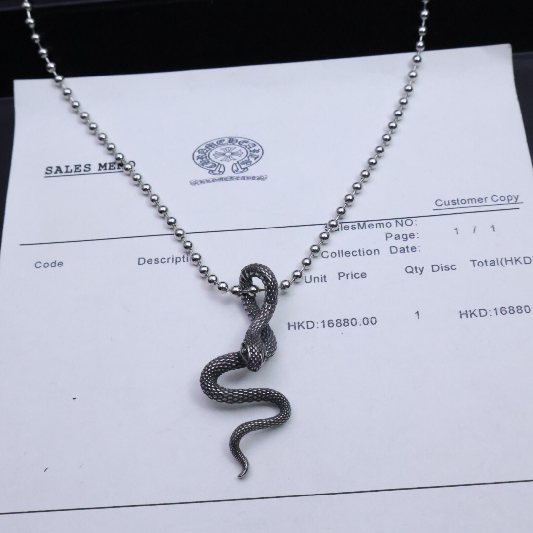 クロムハーツ「Chrome Hearts」のクラシックネックレス - 日常に上品なアクセントを添えるユニセックスモデル