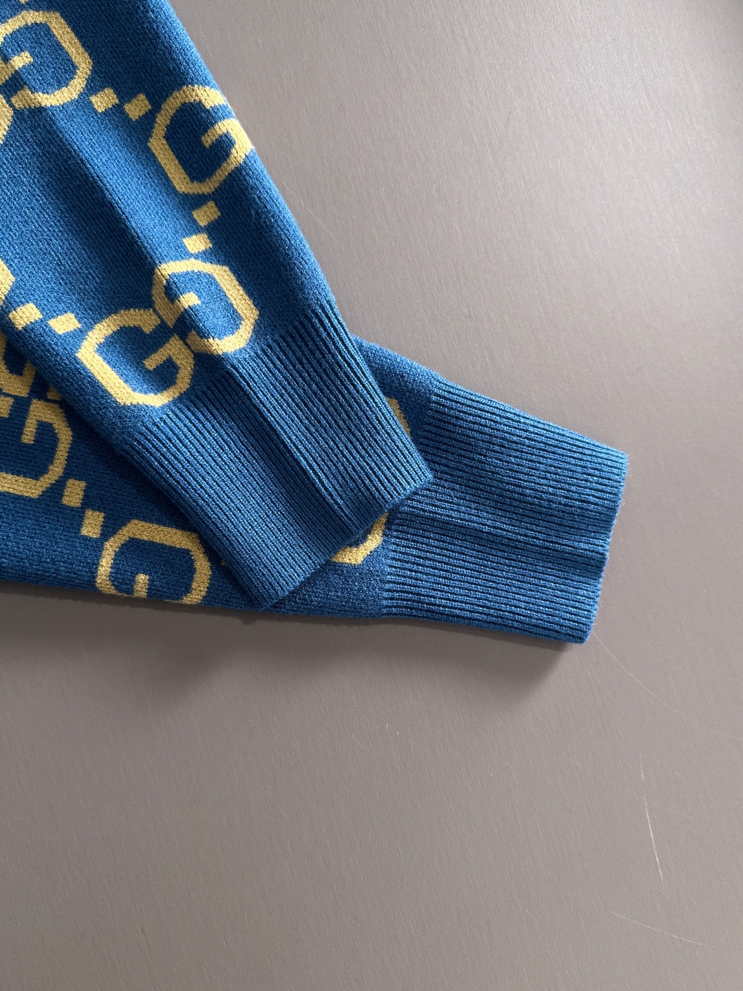 グッチ「Gucci」秋冬ウール混紡丸首プルオーバーニットセーター