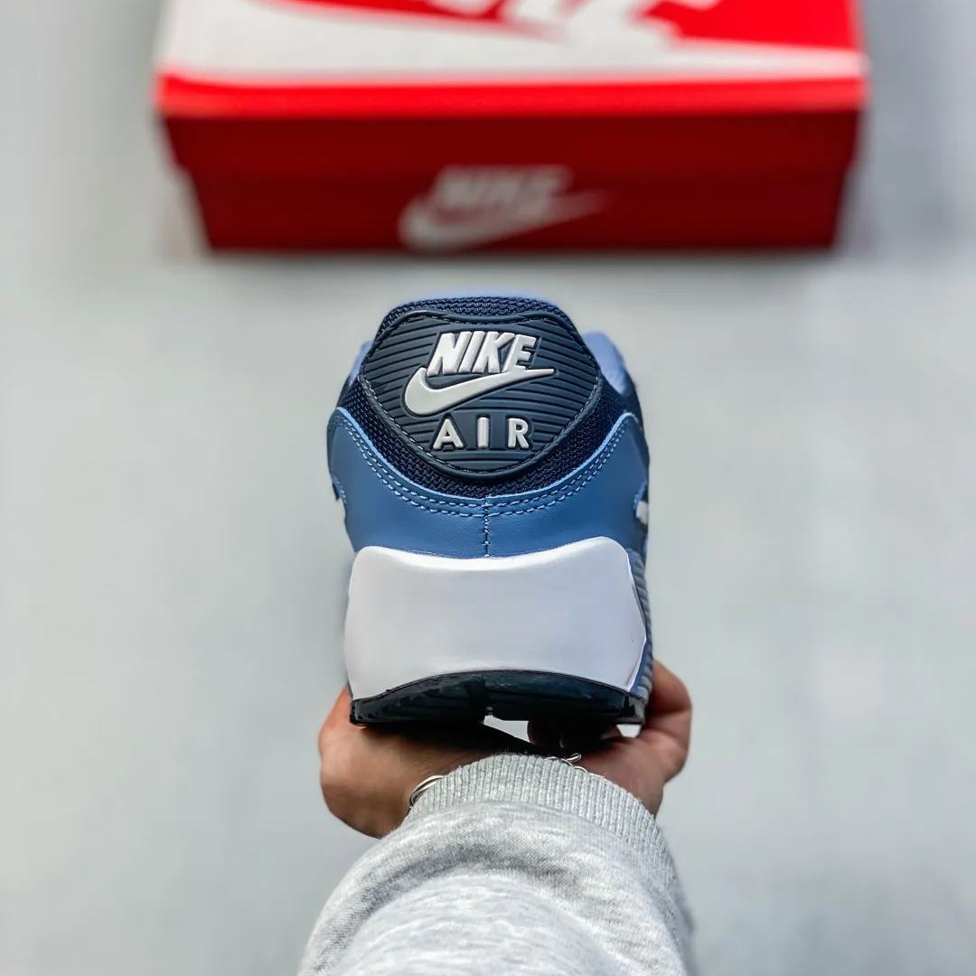 ナイキ「Nike」