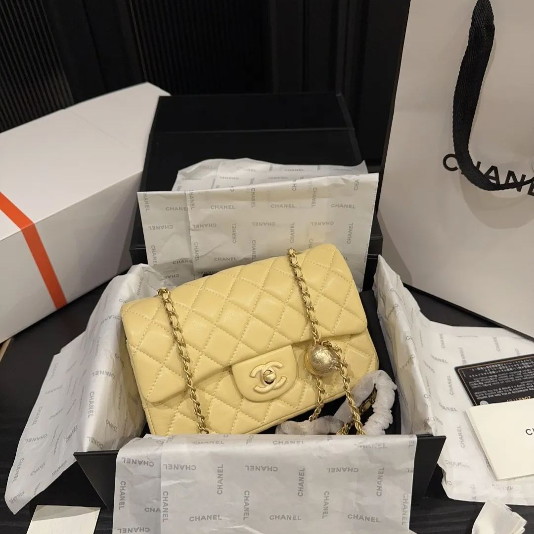 シャネル「Chanel」