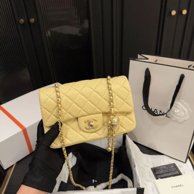 シャネル「Chanel」