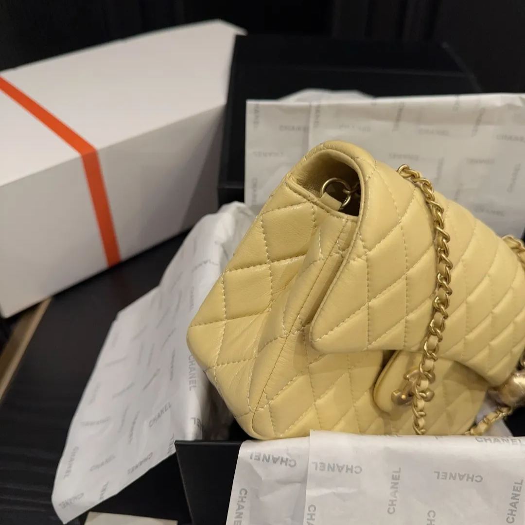 シャネル「Chanel」