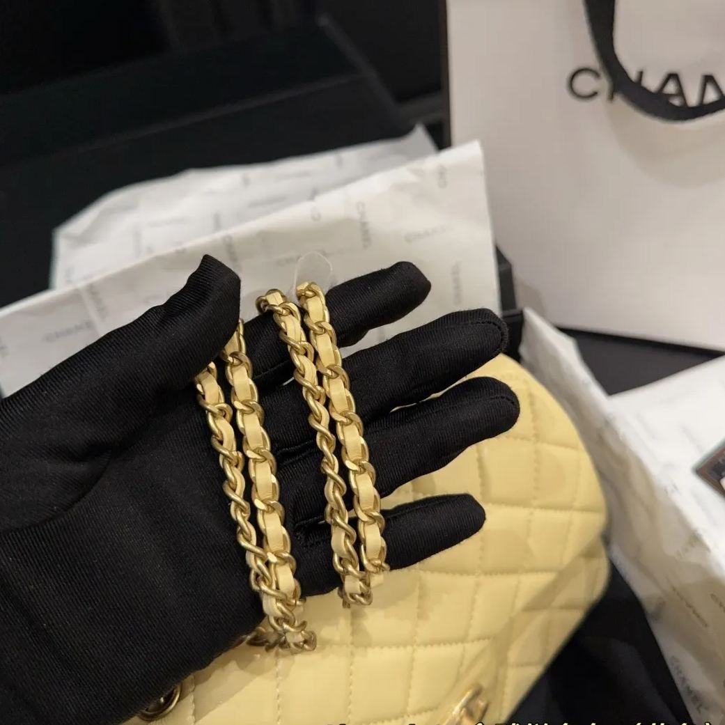 シャネル「Chanel」