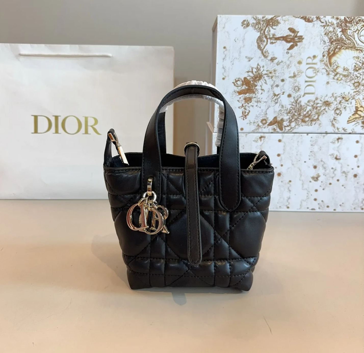 ディオール「Dior」