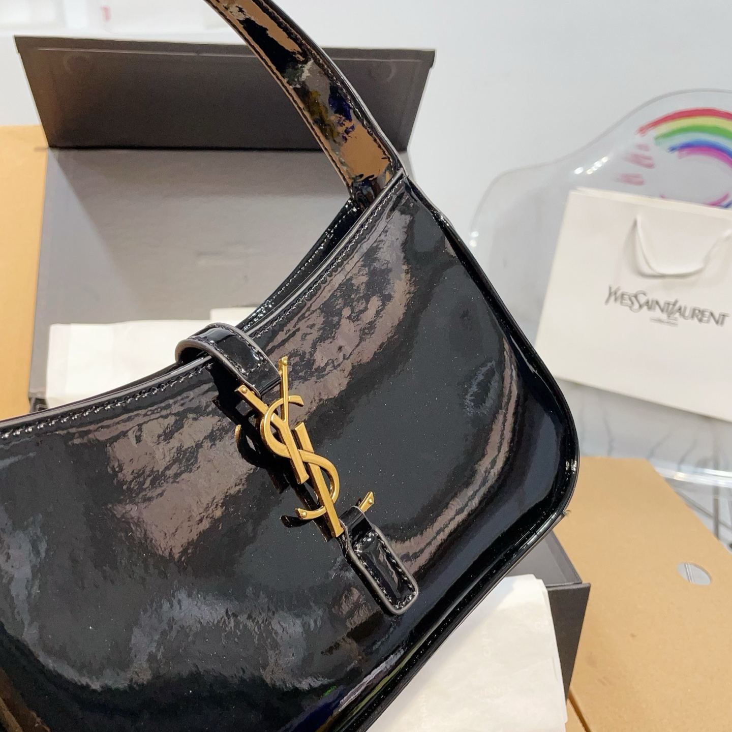 サンローラン「Saint Laurent」