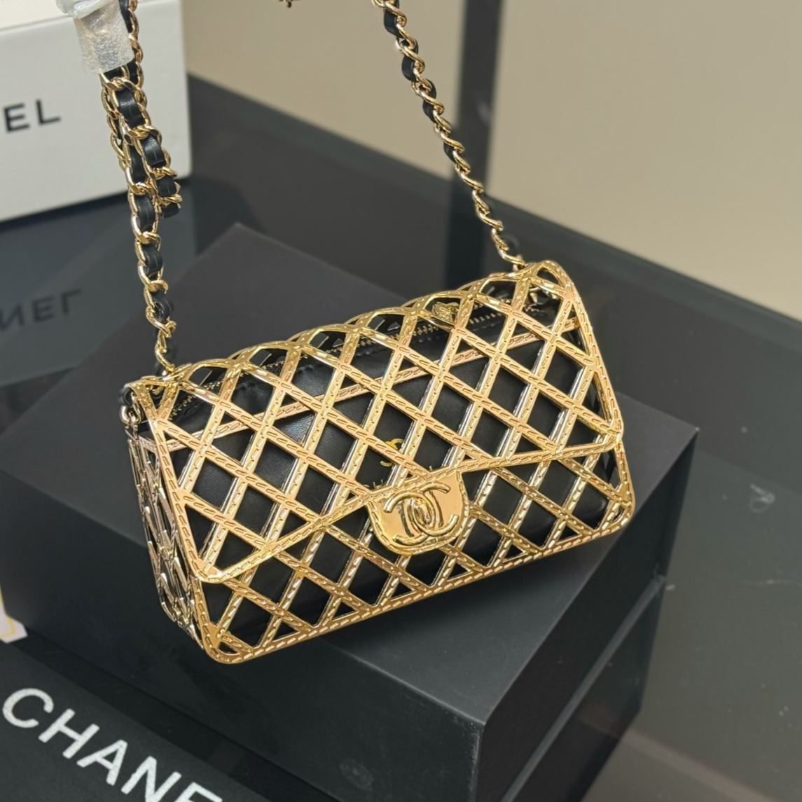 シャネル「Chanel」