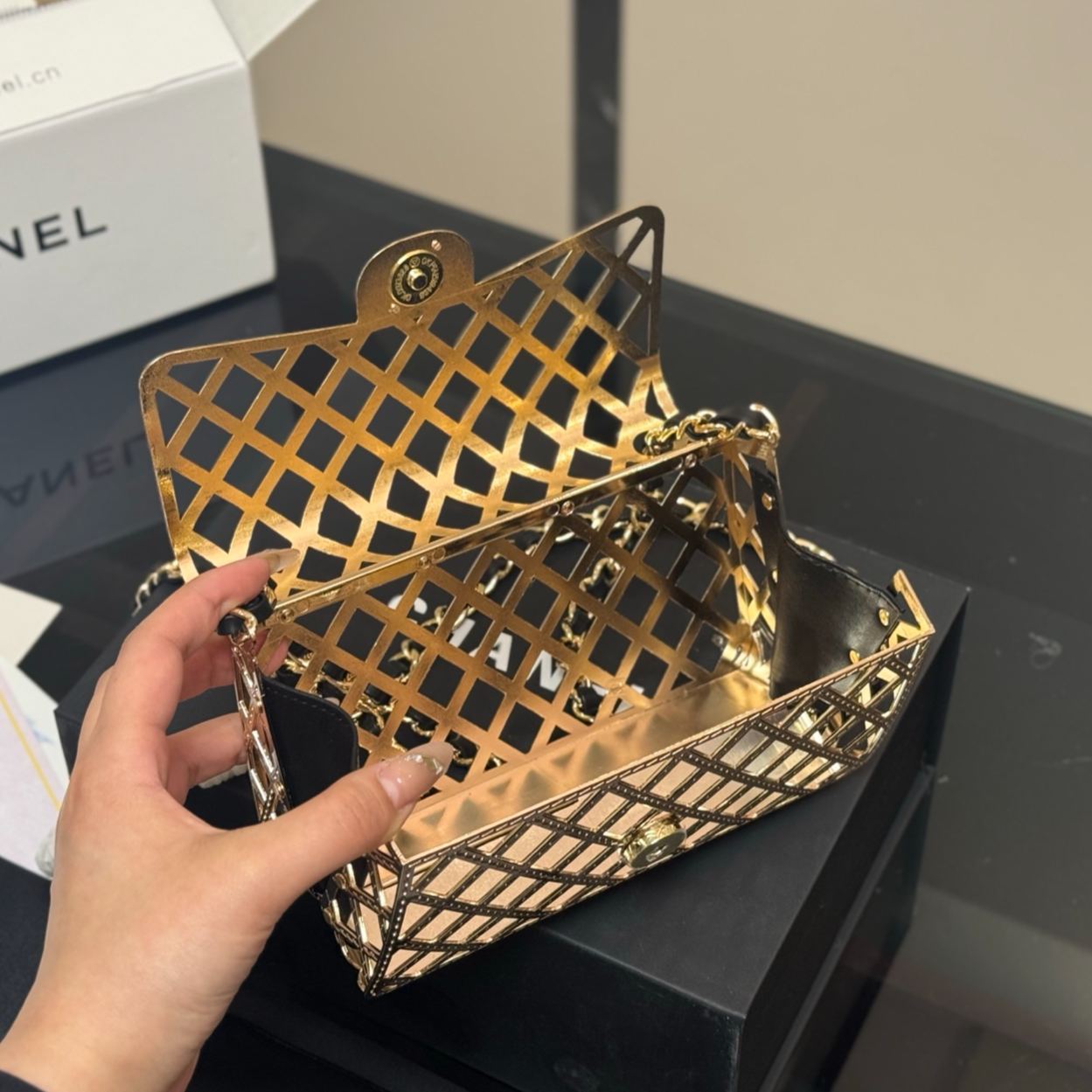 シャネル「Chanel」