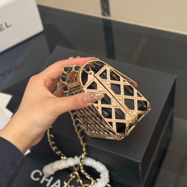 シャネル「Chanel」