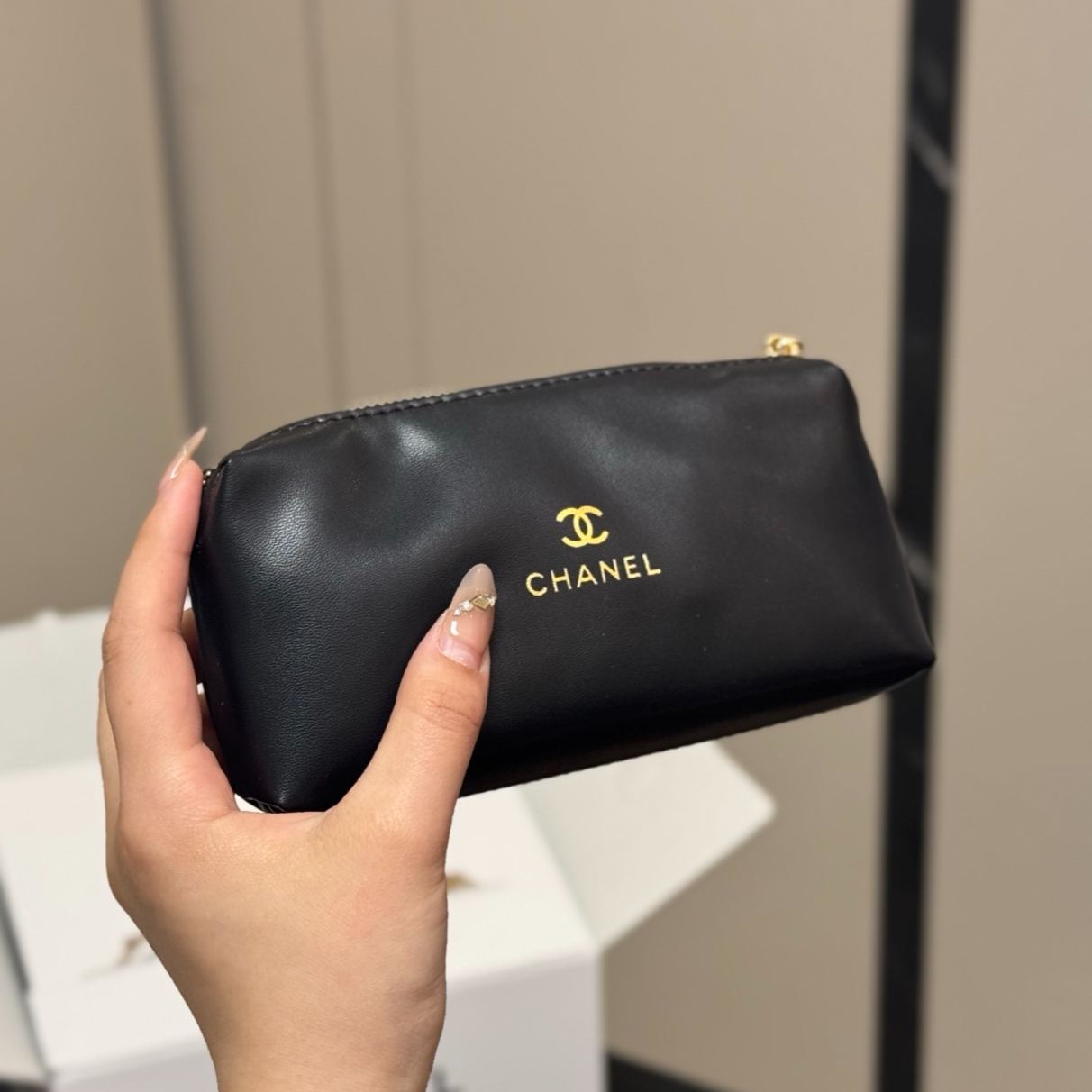 シャネル「Chanel」