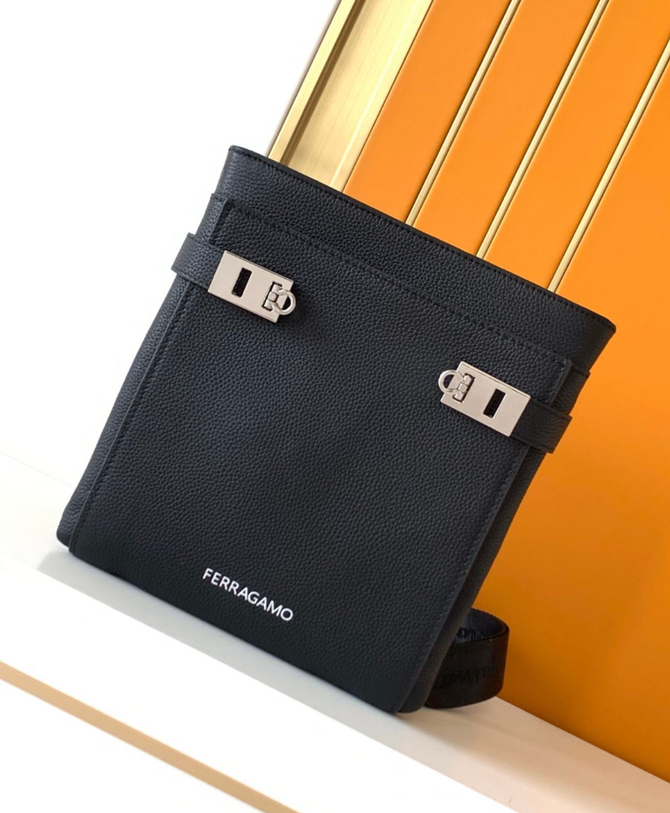 フェラガモ「Ferragamo」