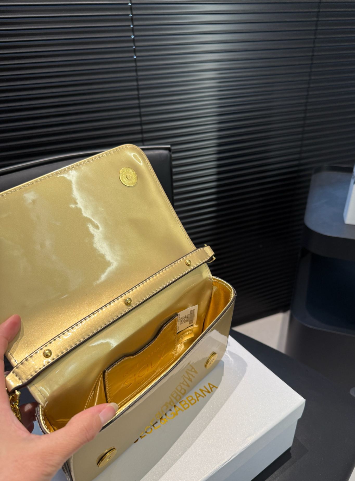 [Copy]ドルチェ・アンド・ガッバーナ「D&G」パウダーピンク チェーン レザートップハンドルバッグ