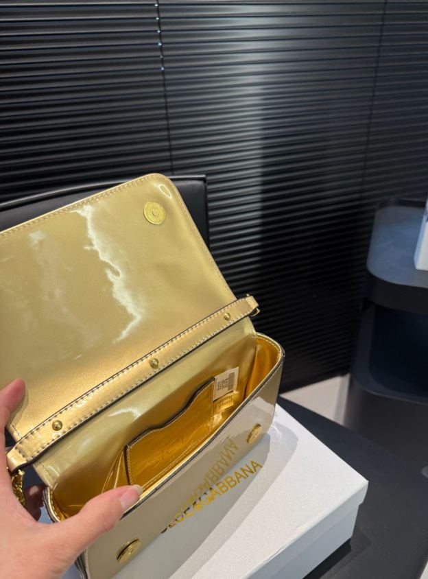 [Copy]ドルチェ・アンド・ガッバーナ「D&G」パウダーピンク チェーン レザートップハンドルバッグ