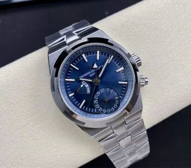 ヴァシュロン コンスタンタン「Vacheron Constantin」オーヴァーシーズ デュアルタイム7900V/110A-B334