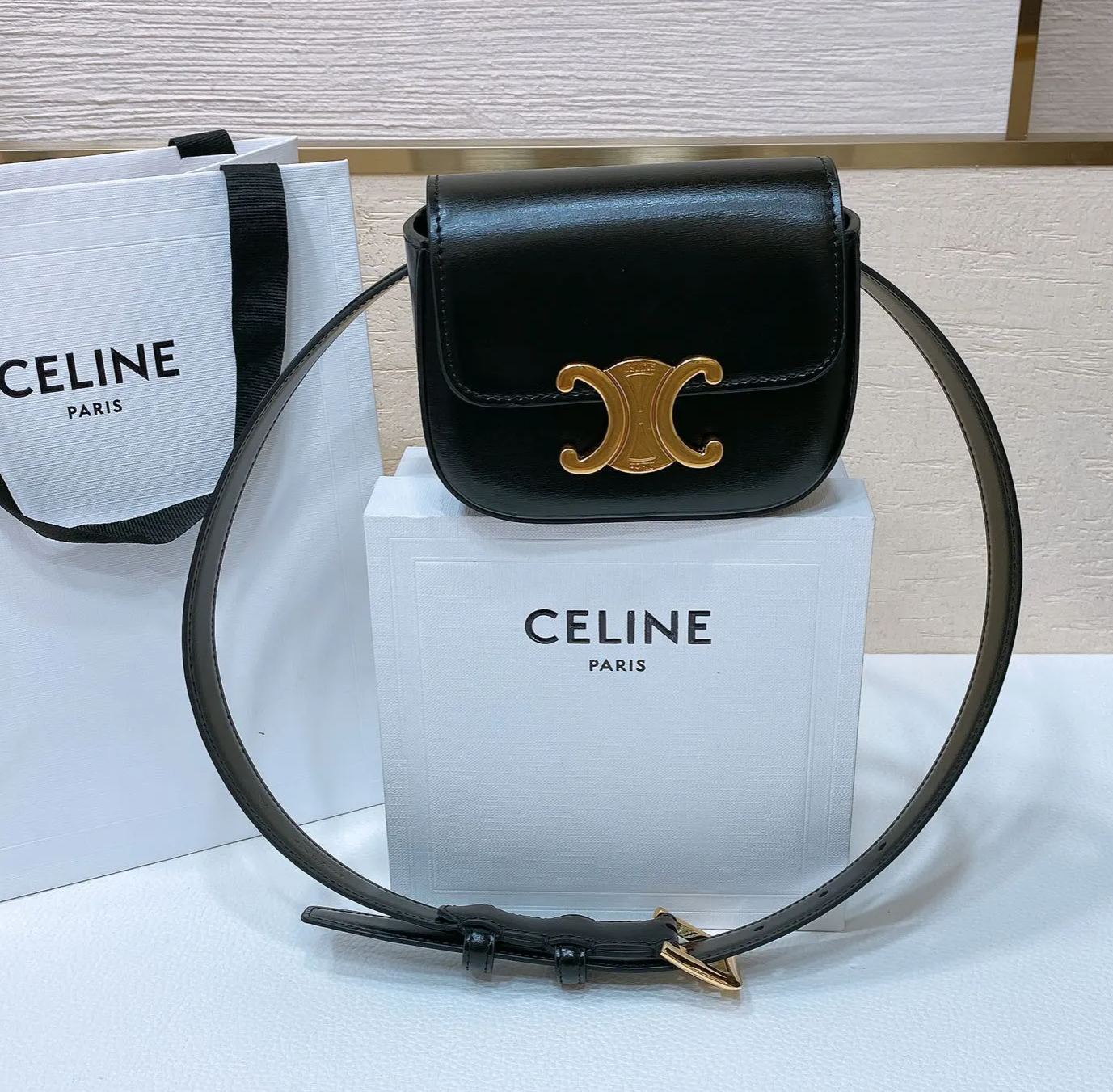 セリーヌ「Celine」TRIOMPHE ミニ ウエストバッグ