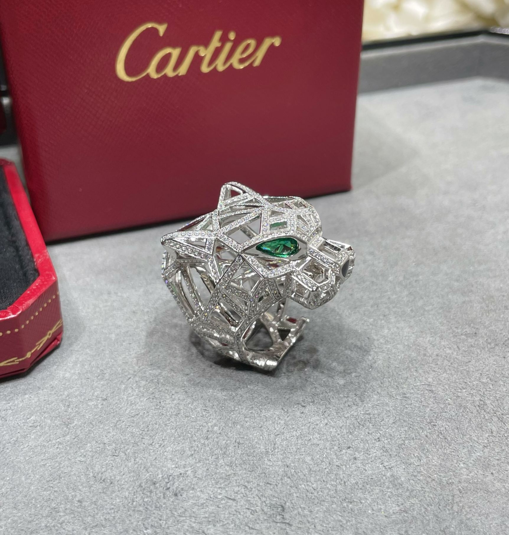 カルティエ「Cartier」