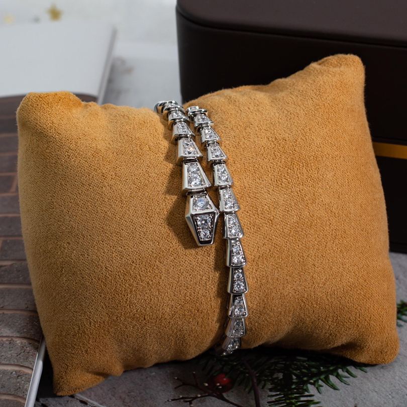 ブルガリ「Bvlgari」