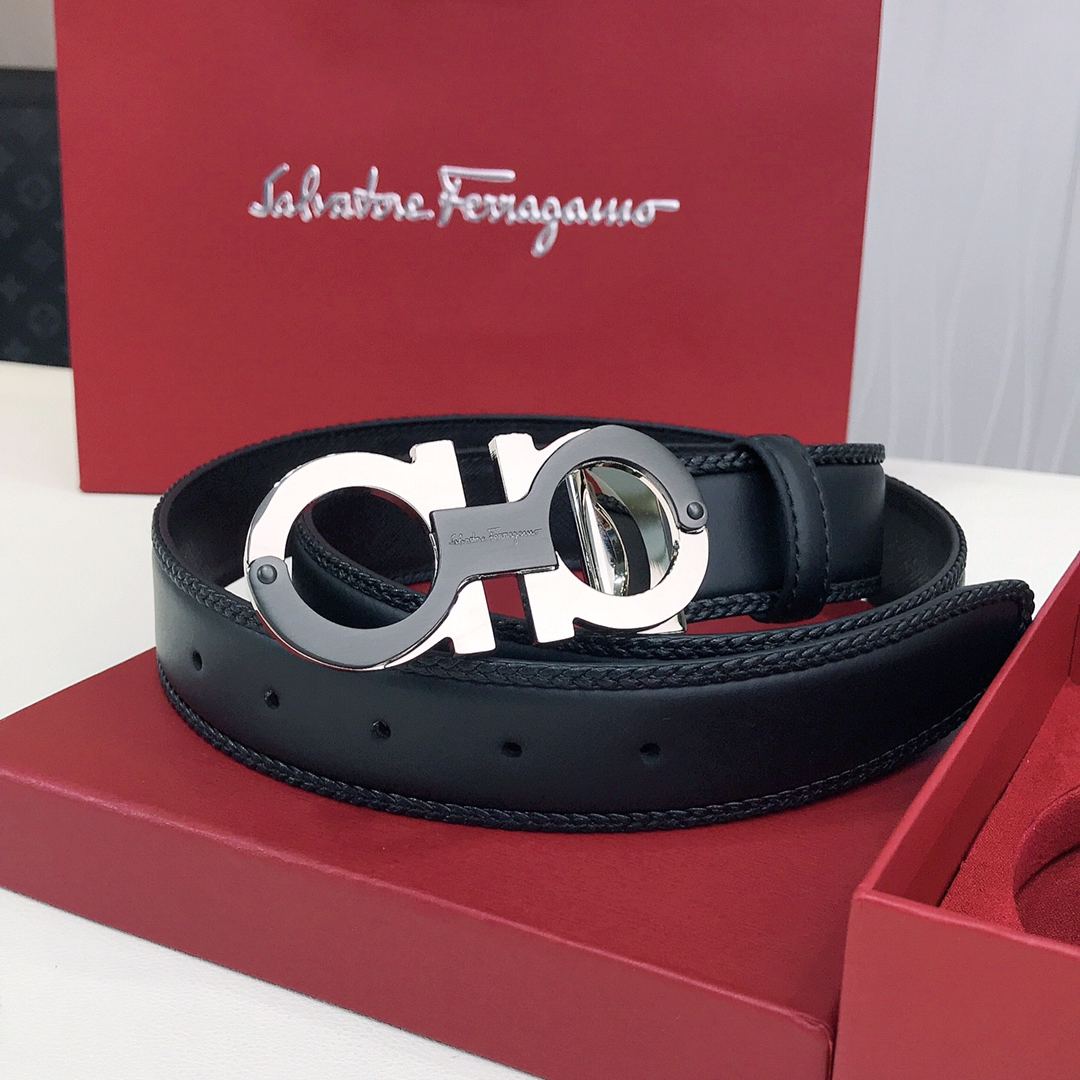 フェラガモ「Ferragamo」リバーシブルベルト「デュアルバックル」