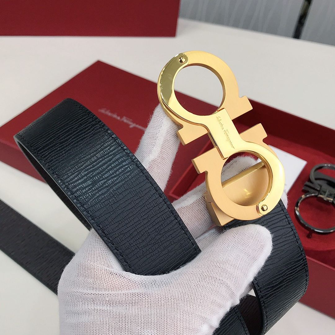 フェラガモ「Ferragamo」リバーシブルベルト「デュアルバックル」