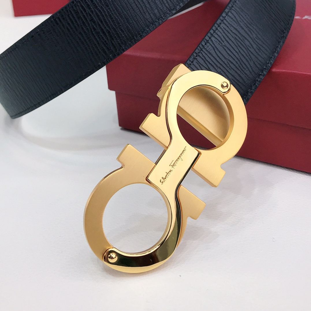 フェラガモ「Ferragamo」リバーシブルベルト「デュアルバックル」