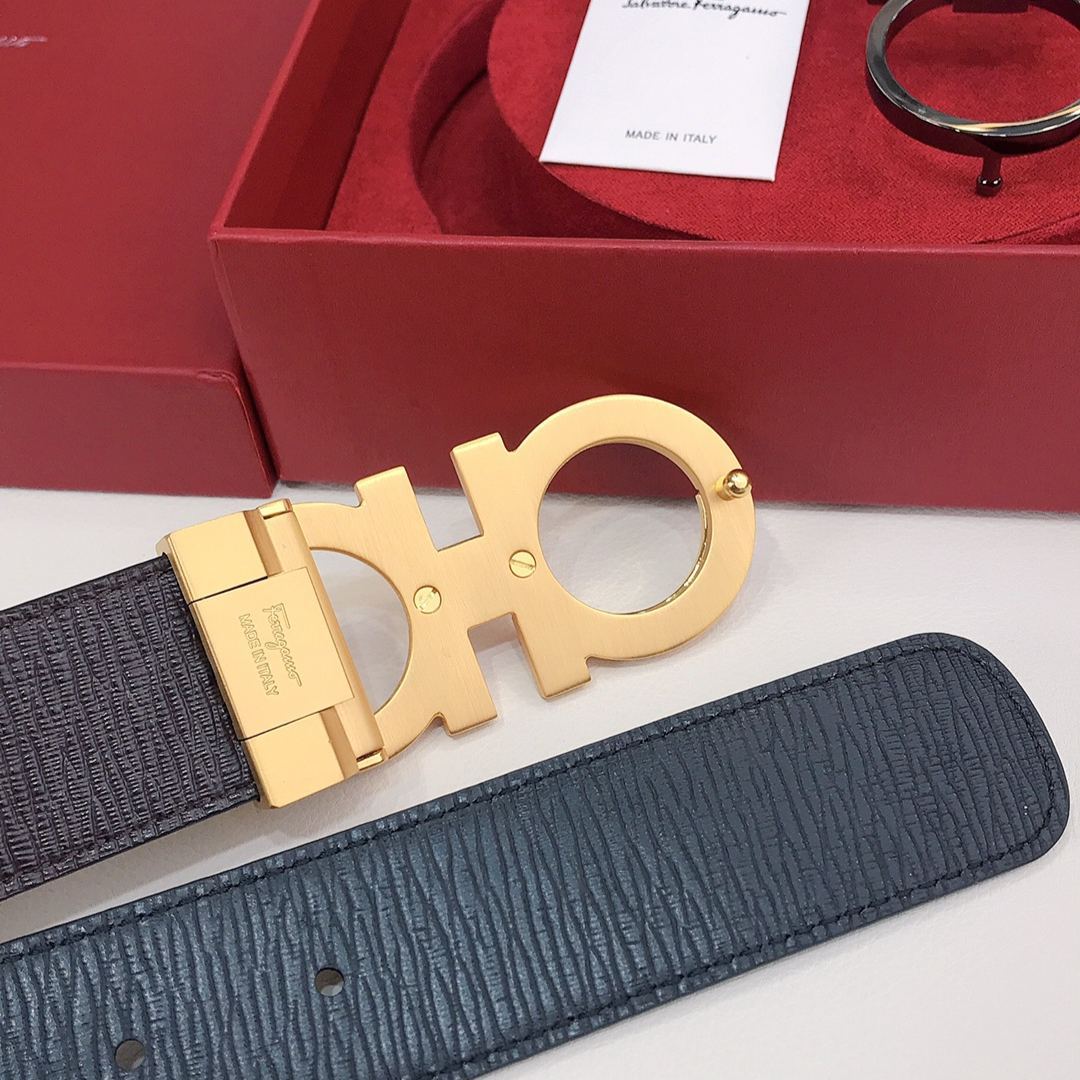 フェラガモ「Ferragamo」リバーシブルベルト「デュアルバックル」