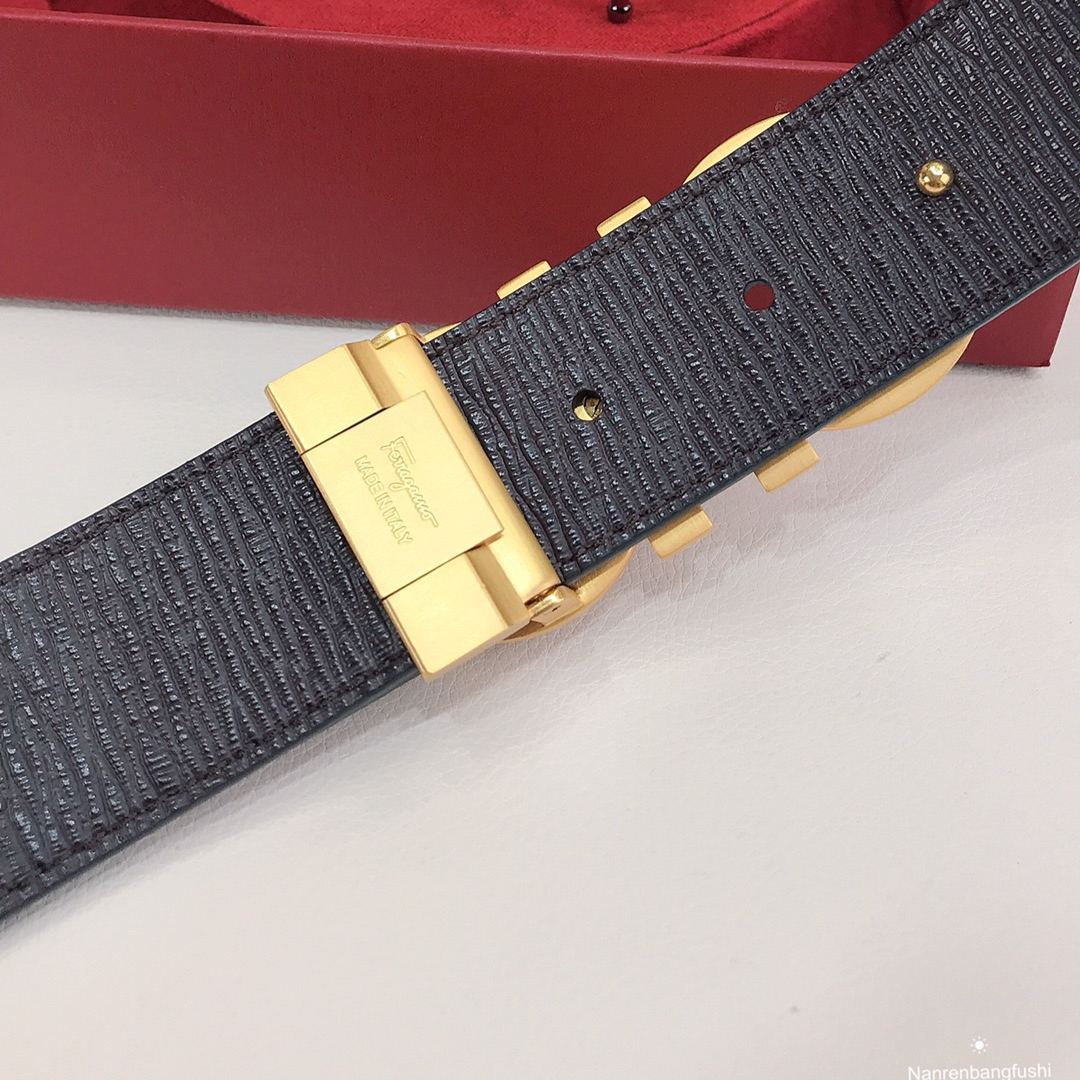 フェラガモ「Ferragamo」リバーシブルベルト「デュアルバックル」