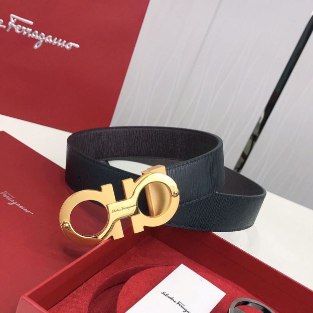 フェラガモ「Ferragamo」リバーシブルベルト「デュアルバックル」